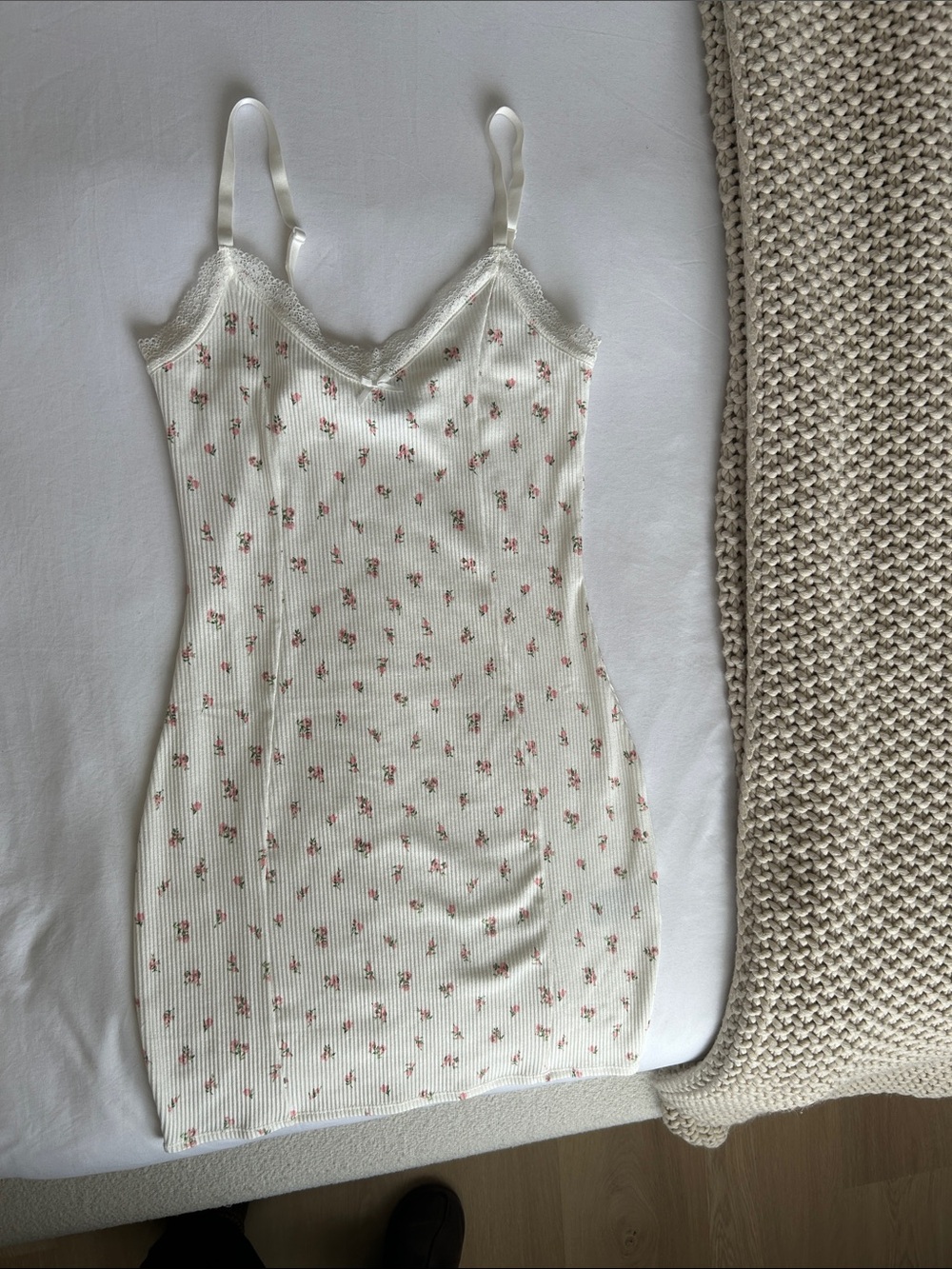 H&M Cream Ribbed Chemise with Pink Floral Print